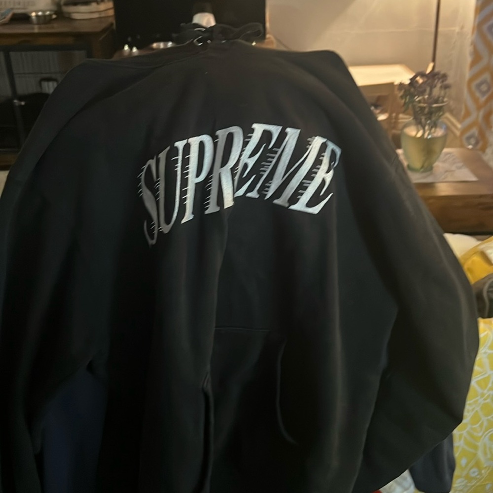 supreme hoodie